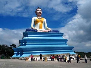 Sampov Pram Tempel Kampot