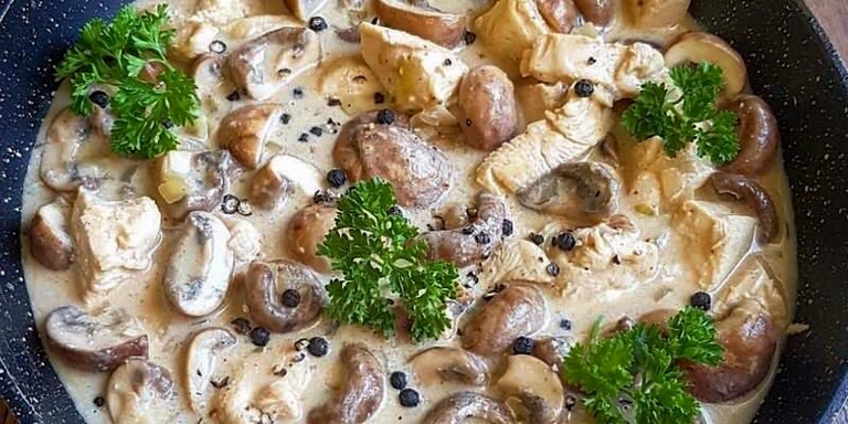 Rezept: Hähnchenpfanne mit Pilzen in Pfeffersauce
