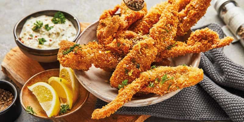 selbstgemachte Schnitzel Sticks mit Remouladensauce
